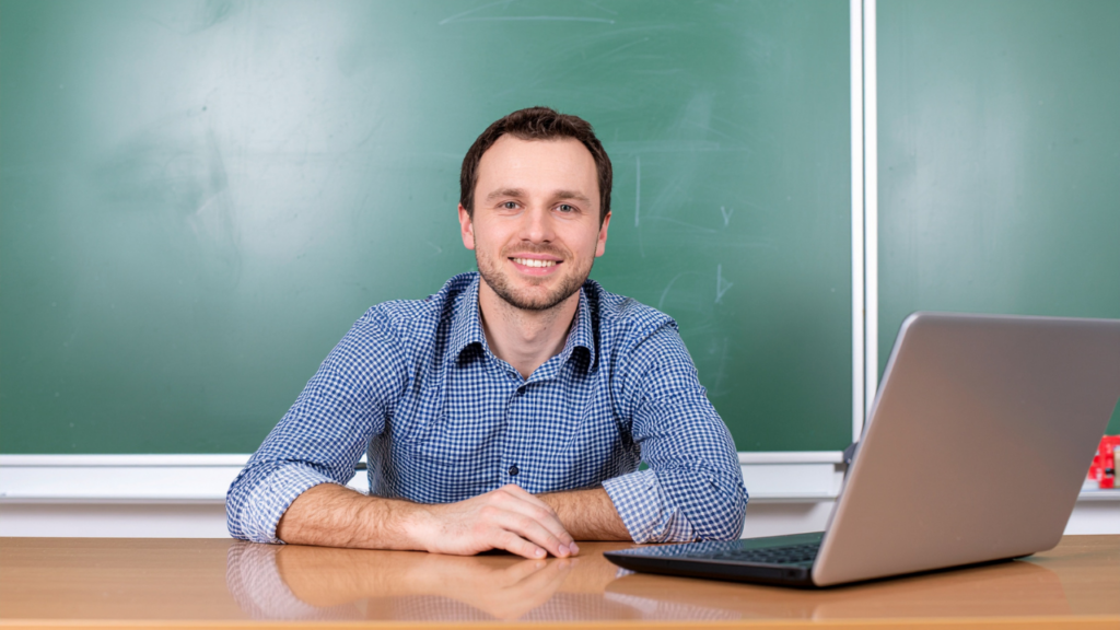 contract therapists vs school employees