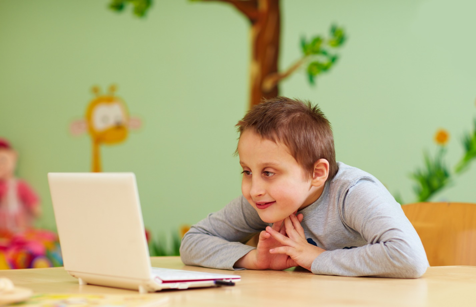a student doing online therapy with a teletherapist.
